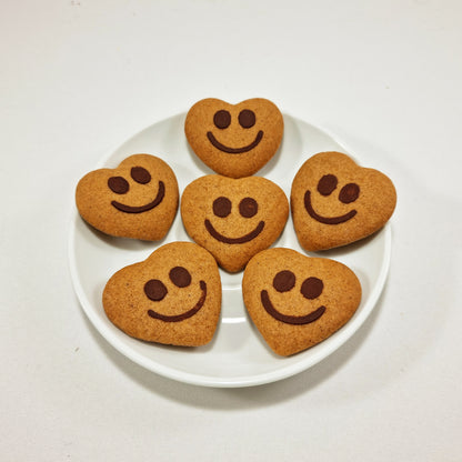 Kakaóval rajzolt Csudaíz Mézeskalács szív smiley desszert (6 db)